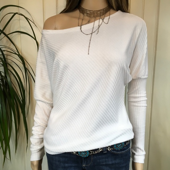 CHIC OFF SHOULDER 1 white left - Picture 2 of 6